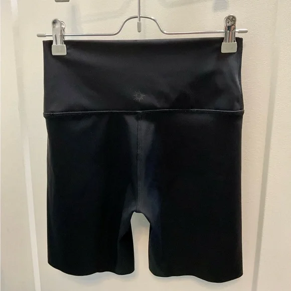 OFFLINE By Aerie Goals 7" Bike Short - Picture 4 of 6